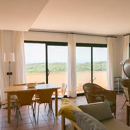 2 Bedroom In Center. Sea Views, Terrace&pool