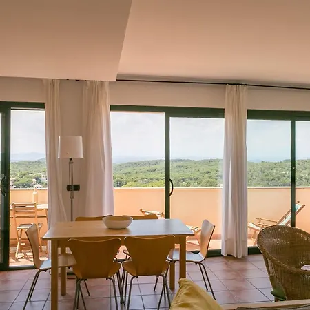 2 Bedroom In Center. Sea Views, Terrace And Pool *