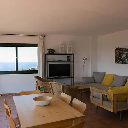 Апартаменты 2 Bedroom In Center. Sea Views, Terrace And Pool